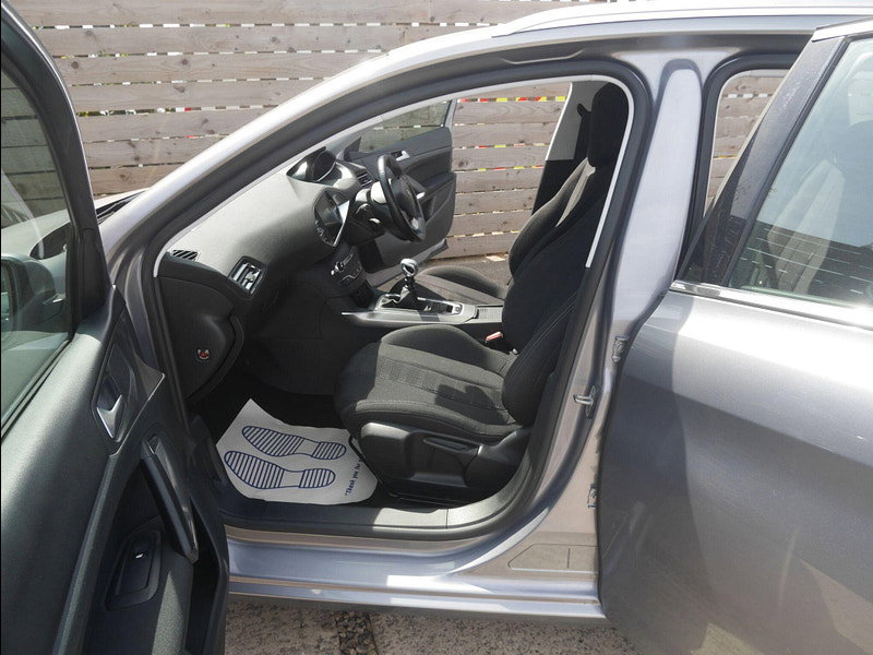 Peugeot 308 SW 1.2 PureTech Allure Estate 5dr Petrol Manual Euro 6 (s/s) (130 ps) 5dr Manual 2026
