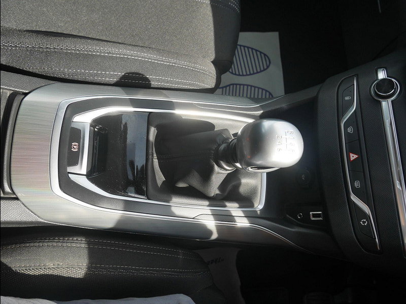 Peugeot 308 SW 1.2 PureTech Allure Estate 5dr Petrol Manual Euro 6 (s/s) (130 ps) 5dr Manual 2026