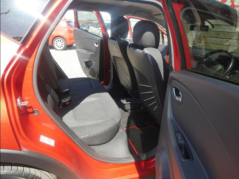 Renault Captur 1.5 dCi ENERGY Dynamique S Nav SUV 5dr Diesel Manual Euro 6 (s/s) (90 ps) 5dr Manual 2026