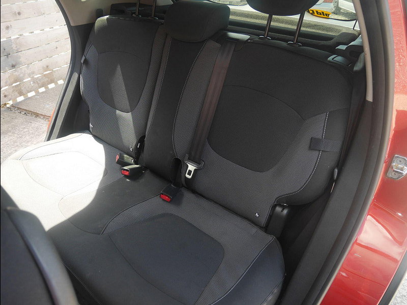 Renault Captur 1.5 dCi ENERGY Dynamique S Nav SUV 5dr Diesel Manual Euro 6 (s/s) (90 ps) 5dr Manual 2026