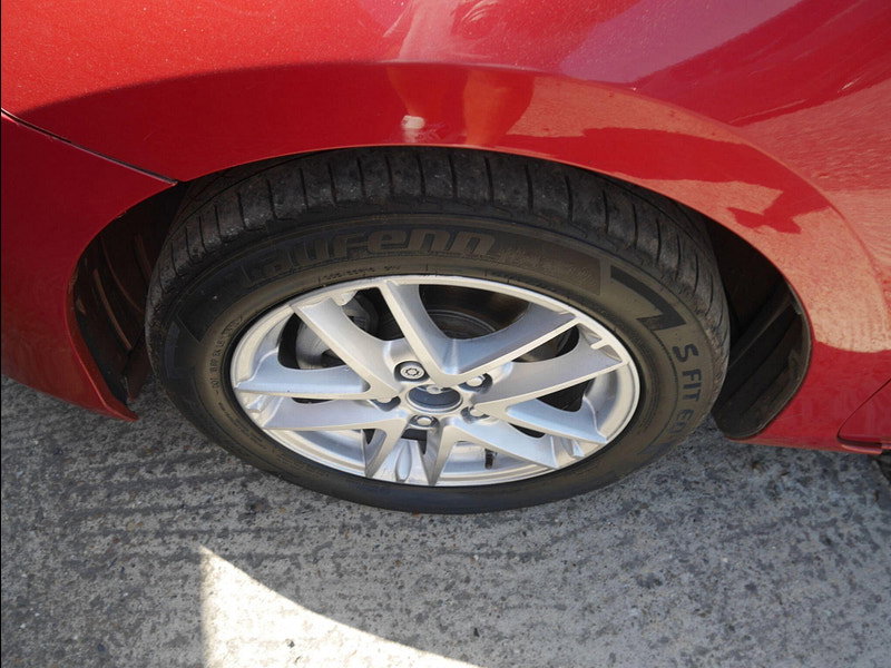 Toyota Auris 1.33 Dual VVT-i Icon Plus Hatchback 5dr Petrol Manual Euro 5 (s/s) (101 ps) 5dr Manual 2026