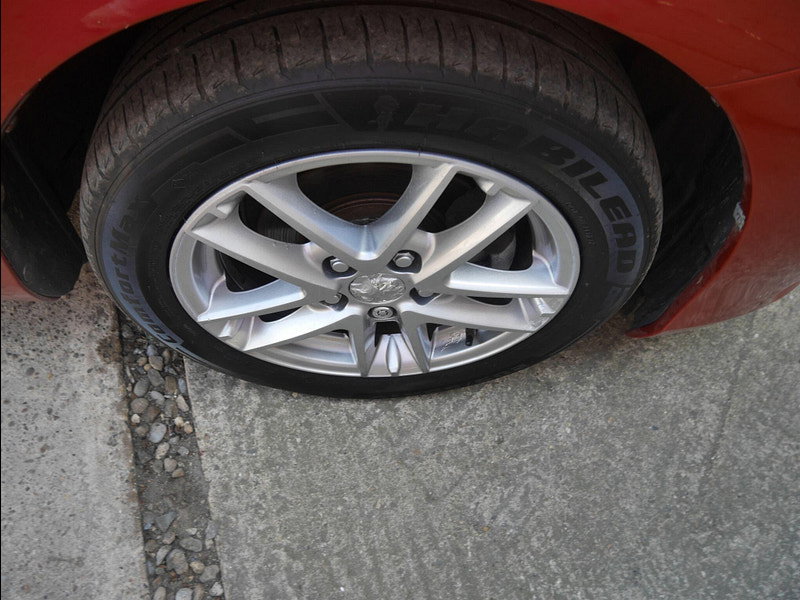 Toyota Auris 1.33 Dual VVT-i Icon Plus Hatchback 5dr Petrol Manual Euro 5 (s/s) (101 ps) 5dr Manual 2026