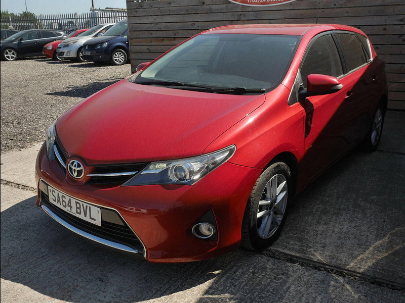 Toyota Auris 1.33 Dual VVT-i Icon Plus Hatchback 5dr Petrol Manual Euro 5 (s/s) (101 ps) 5dr Manual 2026