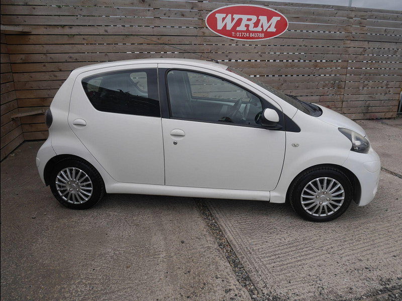 Toyota Aygo 1.0 VVT-i Ice Hatchback 5dr Petrol Manual Euro 5 (67 ps) 5dr Manual 2026