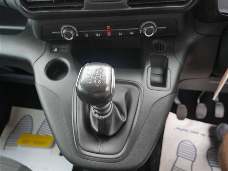 Vauxhall Combo Life 1.2 Turbo GPF Energy MPV 5dr Petrol Manual Euro 6 (s/s) (7 Seat) (110 ps) 5dr Manual 2026