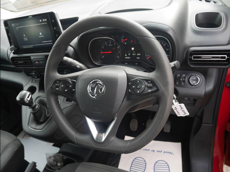Vauxhall Combo Life 1.2 Turbo GPF Energy MPV 5dr Petrol Manual Euro 6 (s/s) (7 Seat) (110 ps) 5dr Manual 2026