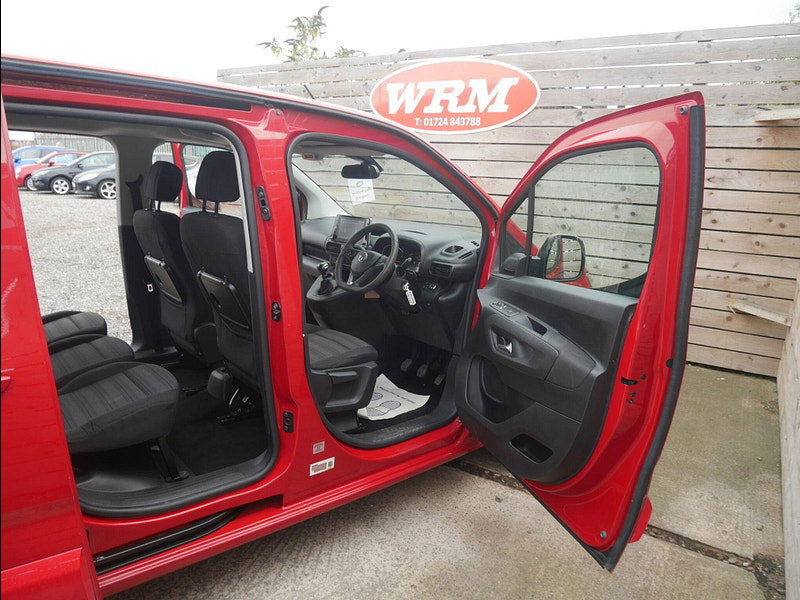 Vauxhall Combo Life 1.2 Turbo GPF Energy MPV 5dr Petrol Manual Euro 6 (s/s) (7 Seat) (110 ps) 5dr Manual 2026