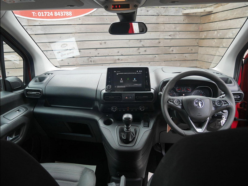 Vauxhall Combo Life 1.2 Turbo GPF Energy MPV 5dr Petrol Manual Euro 6 (s/s) (7 Seat) (110 ps) 5dr Manual 2026