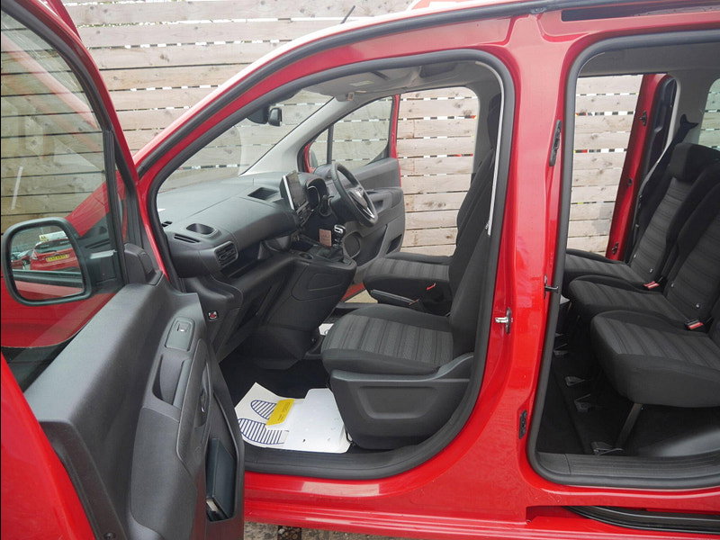 Vauxhall Combo Life 1.2 Turbo GPF Energy MPV 5dr Petrol Manual Euro 6 (s/s) (7 Seat) (110 ps) 5dr Manual 2026