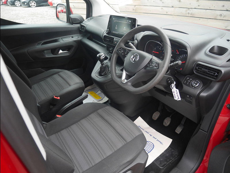 Vauxhall Combo Life 1.2 Turbo GPF Energy MPV 5dr Petrol Manual Euro 6 (s/s) (7 Seat) (110 ps) 5dr Manual 2026