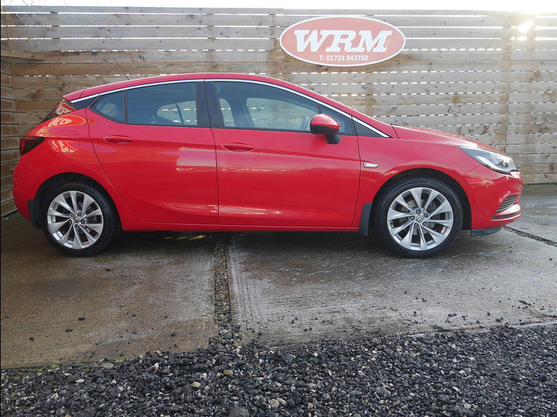 Vauxhall Astra 1.0i Turbo ecoFLEX Design Hatchback 5dr Petrol Manual Euro 6 (s/s) (105 ps) 5dr Manual 2026