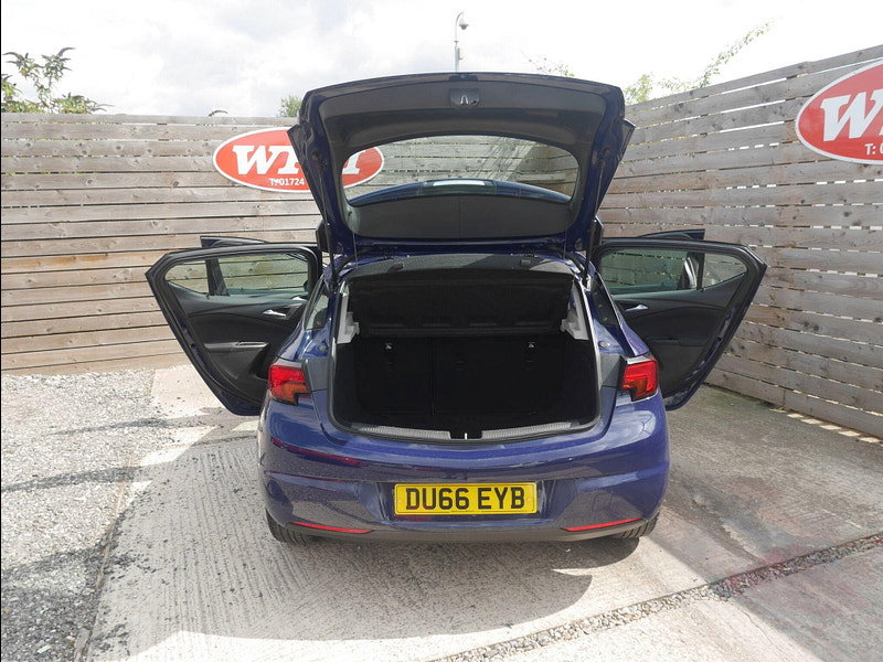 Vauxhall Astra 1.0i Turbo ecoFLEX Tech Line Hatchback 5dr Petrol Manual Euro 6 (s/s) (105 ps) 5dr Manual 2026