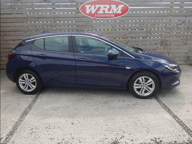 Vauxhall Astra 1.0i Turbo ecoFLEX Tech Line Hatchback 5dr Petrol Manual Euro 6 (s/s) (105 ps) 5dr Manual 2026