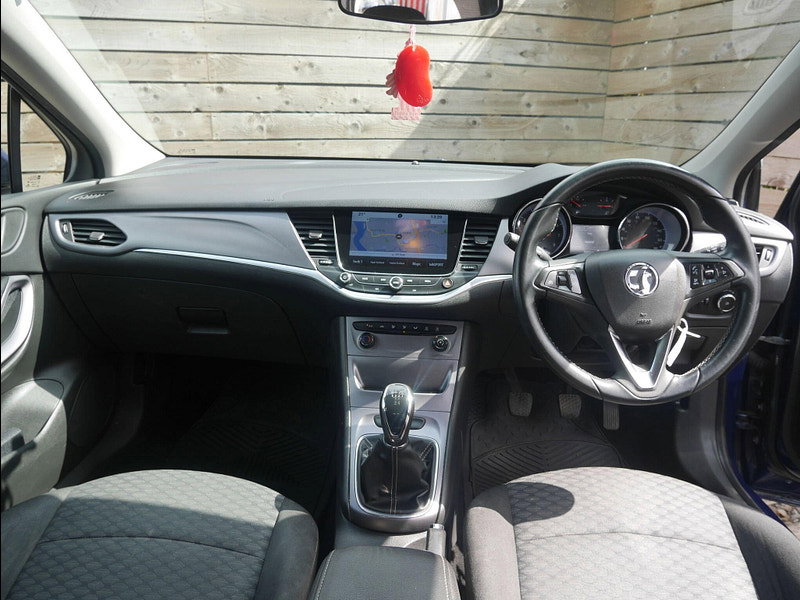 Vauxhall Astra 1.0i Turbo ecoFLEX Tech Line Hatchback 5dr Petrol Manual Euro 6 (s/s) (105 ps) 5dr Manual 2026