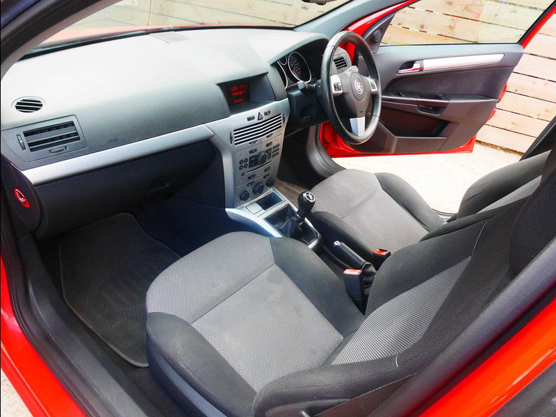 Vauxhall Astra 1.4i 16v Active 5dr 5dr Manual 2026