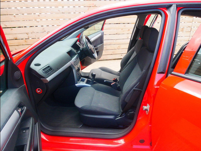 Vauxhall Astra 1.4i 16v Active 5dr 5dr Manual 2026