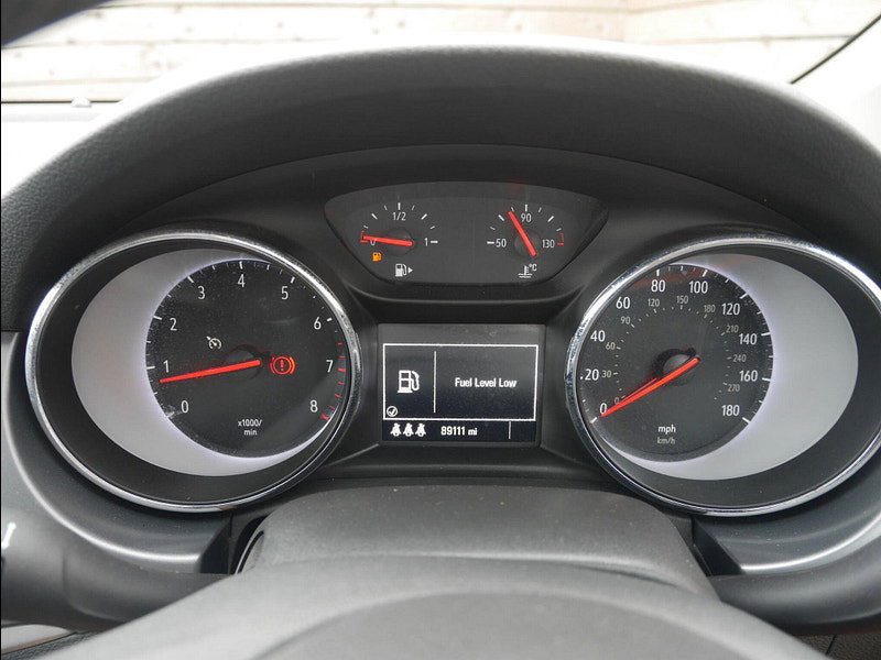 Vauxhall Astra 1.4i Turbo Tech Line Hatchback 5dr Petrol Manual Euro 6 (125 ps) 5dr Manual 2026