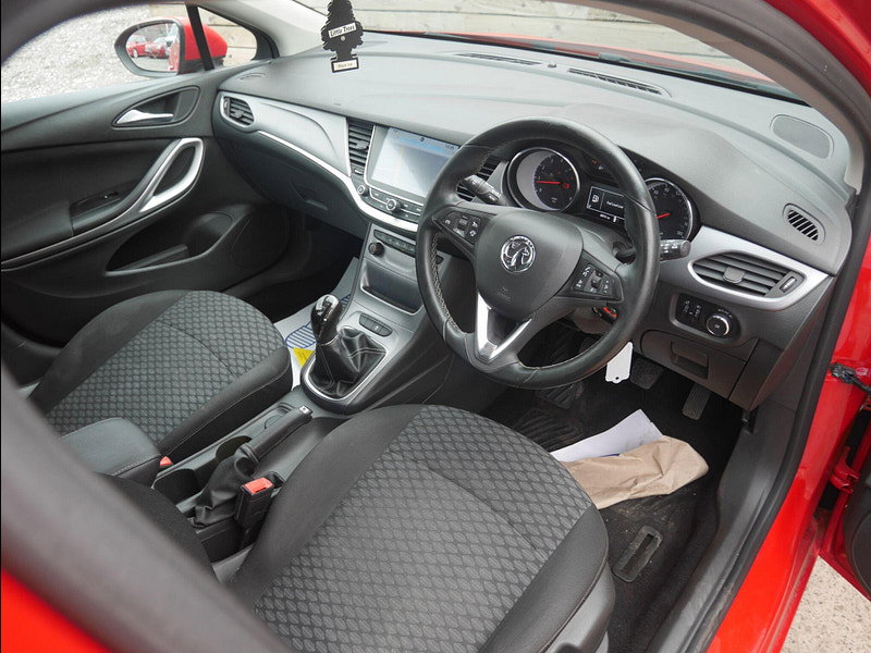 Vauxhall Astra 1.4i Turbo Tech Line Hatchback 5dr Petrol Manual Euro 6 (125 ps) 5dr Manual 2026