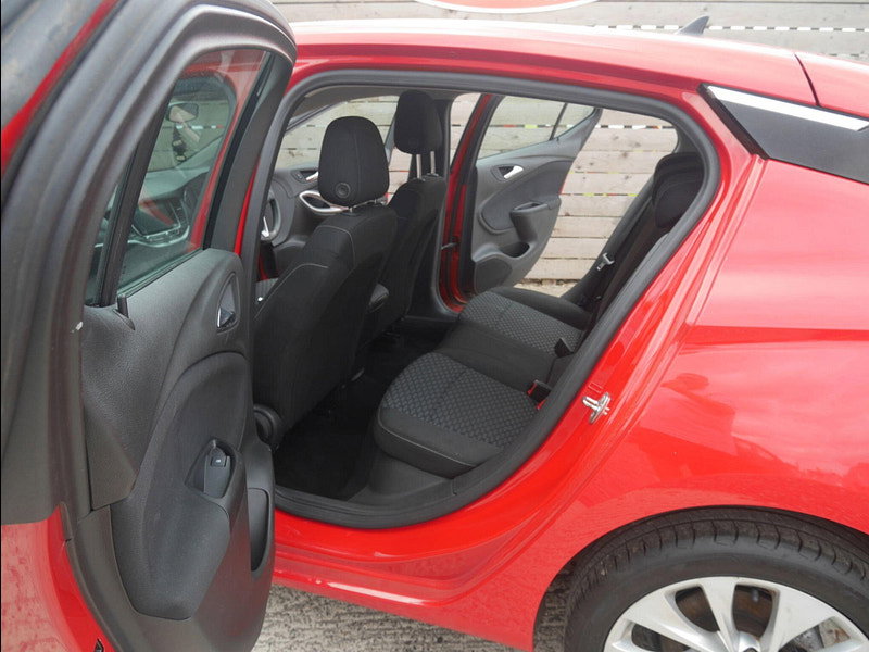 Vauxhall Astra 1.4i Turbo Tech Line Hatchback 5dr Petrol Manual Euro 6 (125 ps) 5dr Manual 2026
