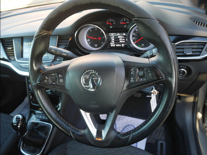 Vauxhall Astra 1.6 CDTi BlueInjection SRi Hatchback 5dr Diesel Manual Euro 6 (s/s) (136 ps) 5dr Manual 2026