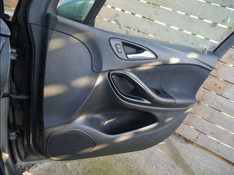 Vauxhall Astra 1.6 CDTi BlueInjection SRi Hatchback 5dr Diesel Manual Euro 6 (s/s) (136 ps) 5dr Manual 2026