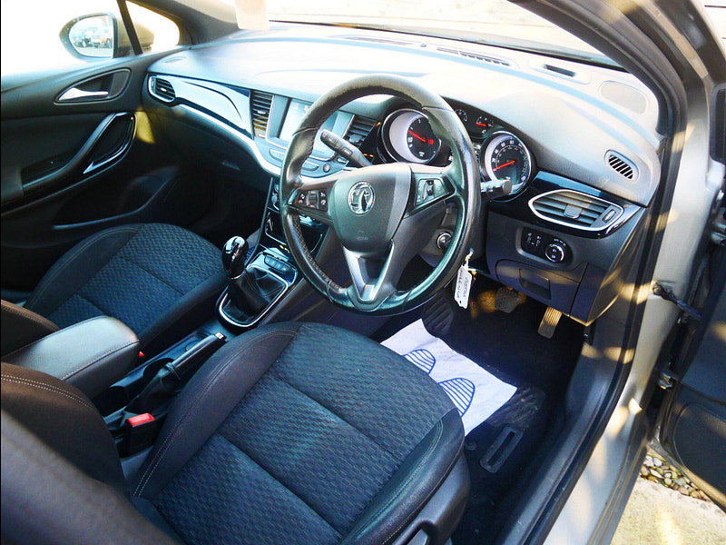 Vauxhall Astra 1.6 CDTi BlueInjection SRi Hatchback 5dr Diesel Manual Euro 6 (s/s) (136 ps) 5dr Manual 2026