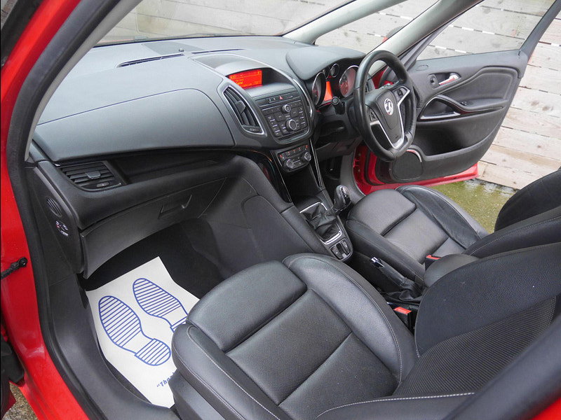 Vauxhall Zafira Tourer 1.4i Turbo SRi MPV 5dr Petrol Manual Euro 6 (140 ps) 5dr Manual 2026
