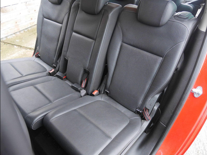 Vauxhall Zafira Tourer 1.4i Turbo SRi MPV 5dr Petrol Manual Euro 6 (140 ps) 5dr Manual 2026
