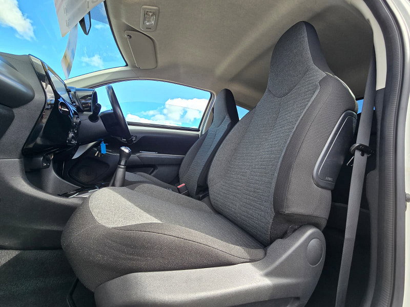 Citroen C1 1.2 PureTech Flair Hatchback 3dr Petrol Manual Euro 6 (82 ps)