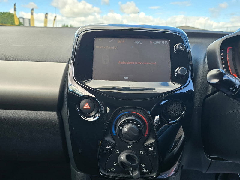 Citroen C1 1.2 PureTech Flair Hatchback 3dr Petrol Manual Euro 6 (82 ps)