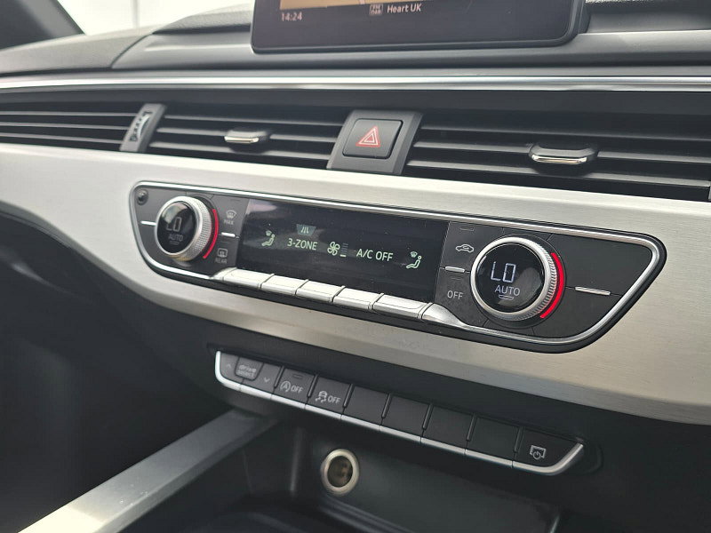 Audi A4 Avant 2.0 TDI S line Estate 5dr Diesel Manual Euro 6 (s/s) (150 ps)