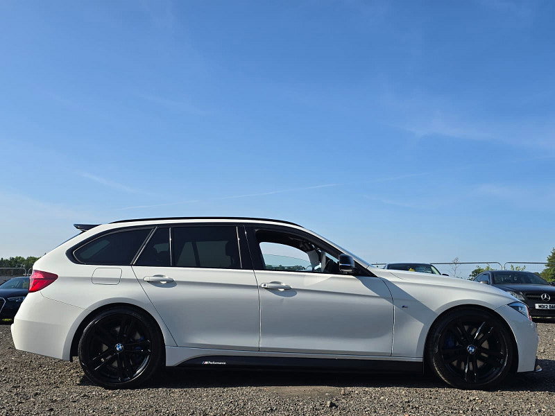 BMW 3 Series 3.0 335d M Sport Shadow Edition Touring 5dr Diesel Auto xDrive Euro 6 (s/s) (313 ps)