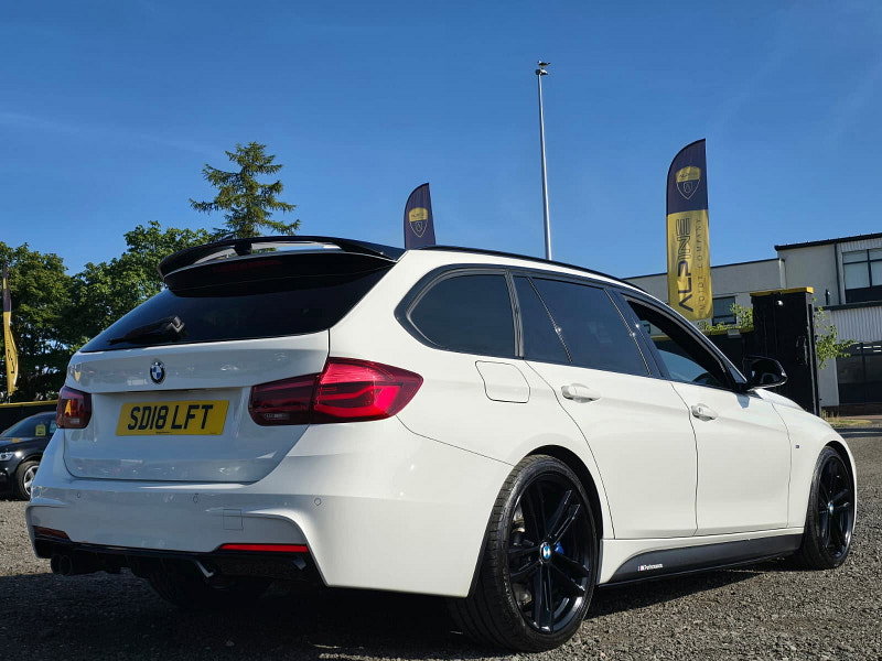 BMW 3 Series 3.0 335d M Sport Shadow Edition Touring 5dr Diesel Auto xDrive Euro 6 (s/s) (313 ps)