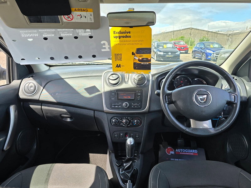 Dacia Sandero 1.2 Laureate Hatchback 5dr Petrol Manual Euro 5 (75 ps)