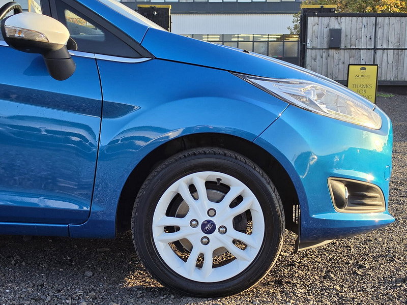 Ford Fiesta 1.25 Zetec Blue Edition Hatchback 5dr Petrol Manual Euro 6 (82 ps)