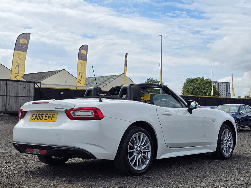 Fiat 124 Spider 1.4 MultiAir Classica Convertible 2dr Petrol Euro 6 (140 ps)