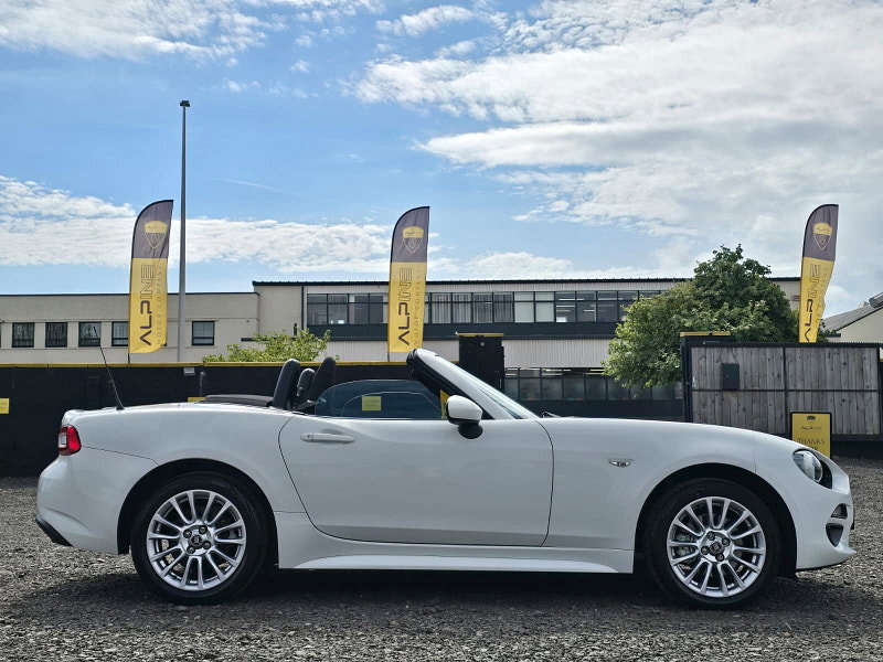 Fiat 124 Spider 1.4 MultiAir Classica Convertible 2dr Petrol Euro 6 (140 ps)