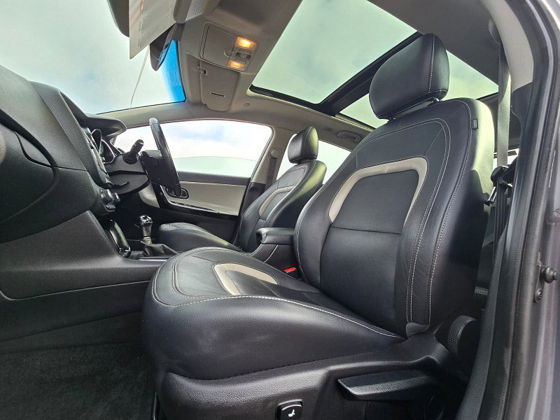 Kia Ceed 1.6 GDi 4 Tech Hatchback 5dr Petrol DCT Euro 5 (133 bhp)