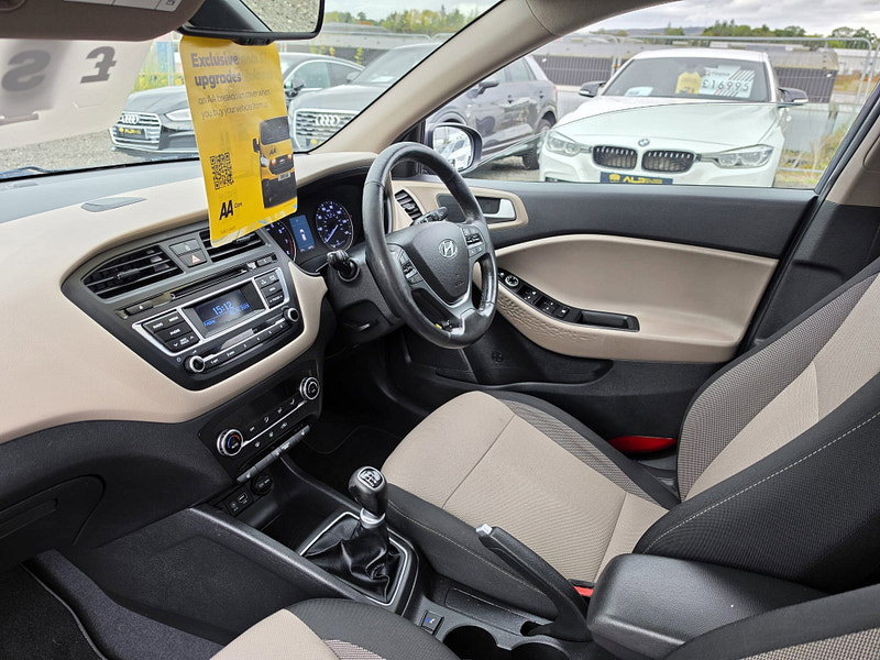 Hyundai I20 1.2 Premium SE Hatchback 5dr Petrol Manual Euro 6 (84 ps)
