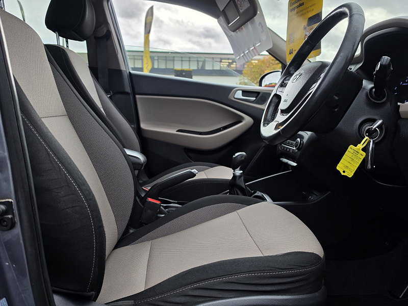 Hyundai I20 1.2 Premium SE Hatchback 5dr Petrol Manual Euro 6 (84 ps)