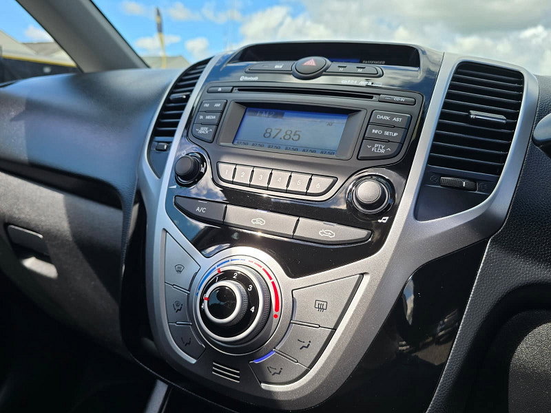 Hyundai IX20 1.4 Style Hatchback 5dr Petrol Manual Euro 5 (s/s) (90 bhp)