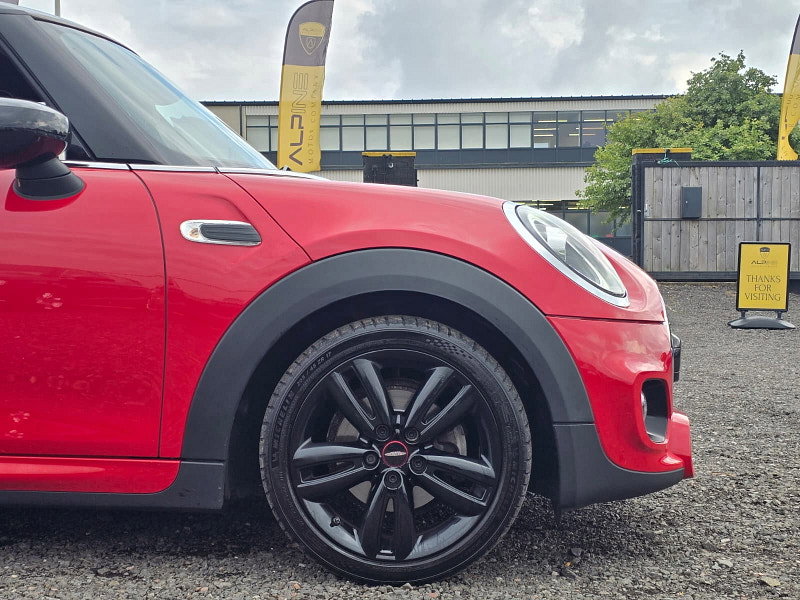 MINI Hatch 1.5 Cooper Sport Hatchback 3dr Petrol Manual Euro 6 (s/s) (136 ps)