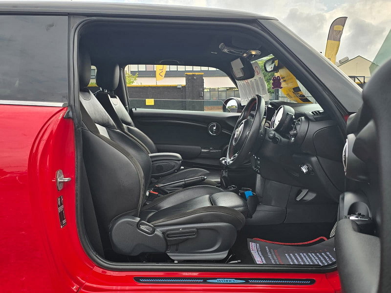 MINI Hatch 1.5 Cooper Sport Hatchback 3dr Petrol Manual Euro 6 (s/s) (136 ps)