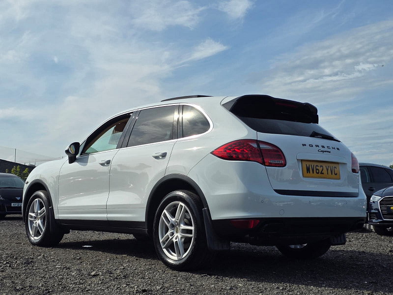 Porsche Cayenne 3.0 TD V6 SUV 5dr Diesel Tiptronic 4WD Euro 5 (s/s) (240 ps)