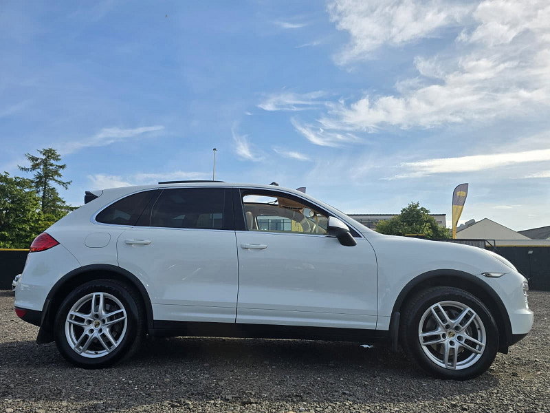 Porsche Cayenne 3.0 TD V6 SUV 5dr Diesel Tiptronic 4WD Euro 5 (s/s) (240 ps)