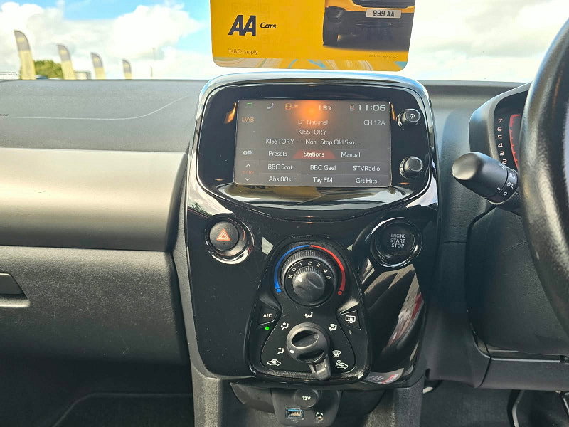 Peugeot 108 1.2 PureTech Allure Hatchback 5dr Petrol Manual Euro 6 (82 ps)