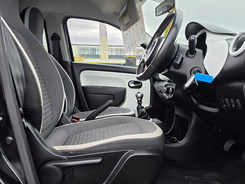 Renault Twingo 0.9 TCe ENERGY Dynamique Hatchback 5dr Petrol Manual Euro 6 (s/s) (90 ps)