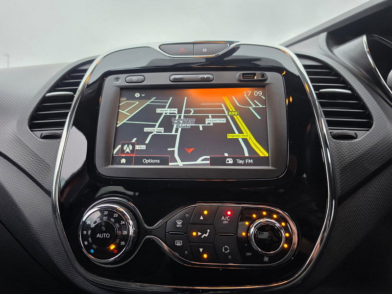 Renault Captur 0.9 TCe ENERGY Dynamique S Nav SUV 5dr Petrol Manual Euro 6 (s/s) (90 ps)