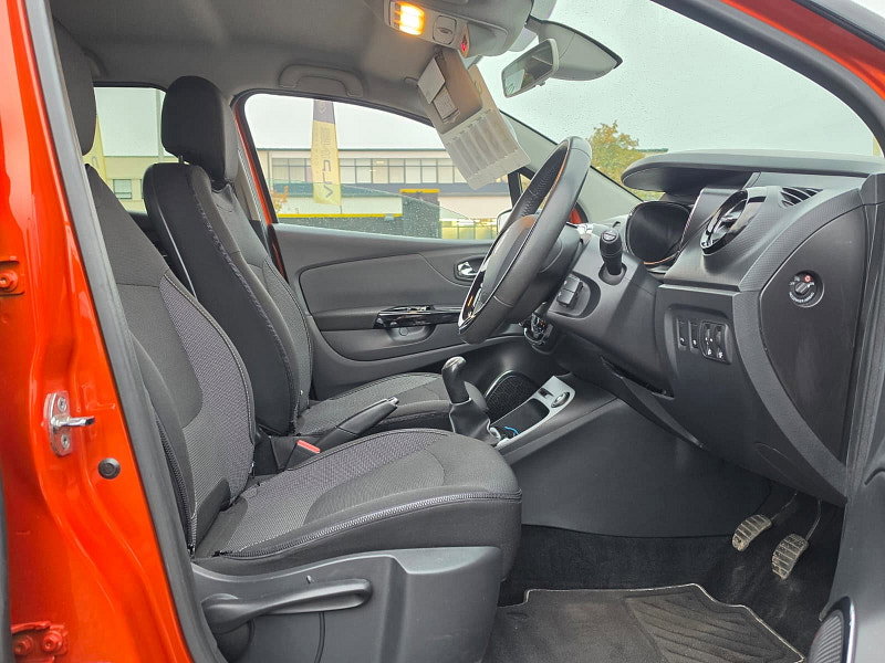 Renault Captur 0.9 TCe ENERGY Dynamique S Nav SUV 5dr Petrol Manual Euro 6 (s/s) (90 ps)