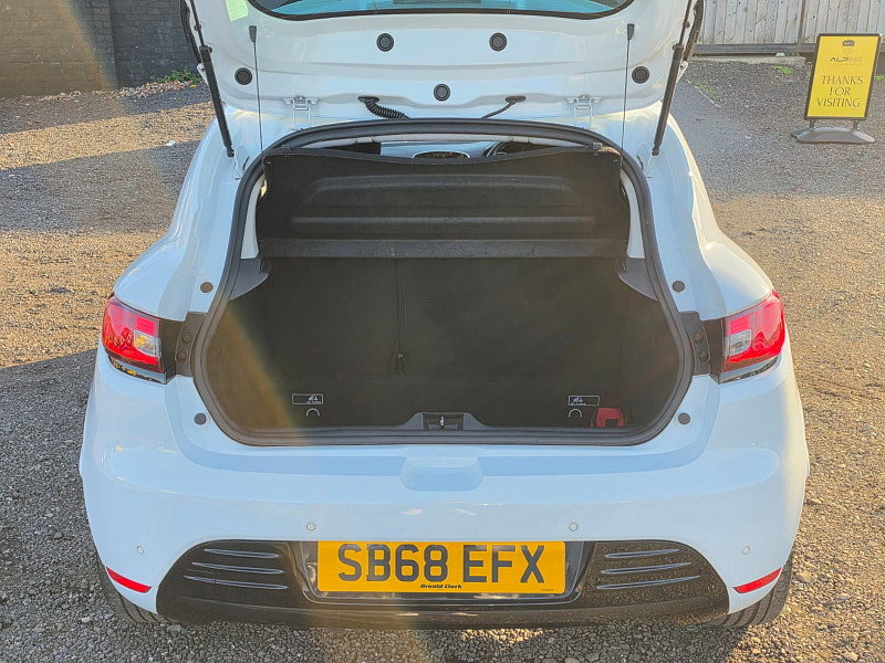 Renault Clio 0.9 TCe Iconic Hatchback 5dr Petrol Manual Euro 6 (s/s) (75 ps)